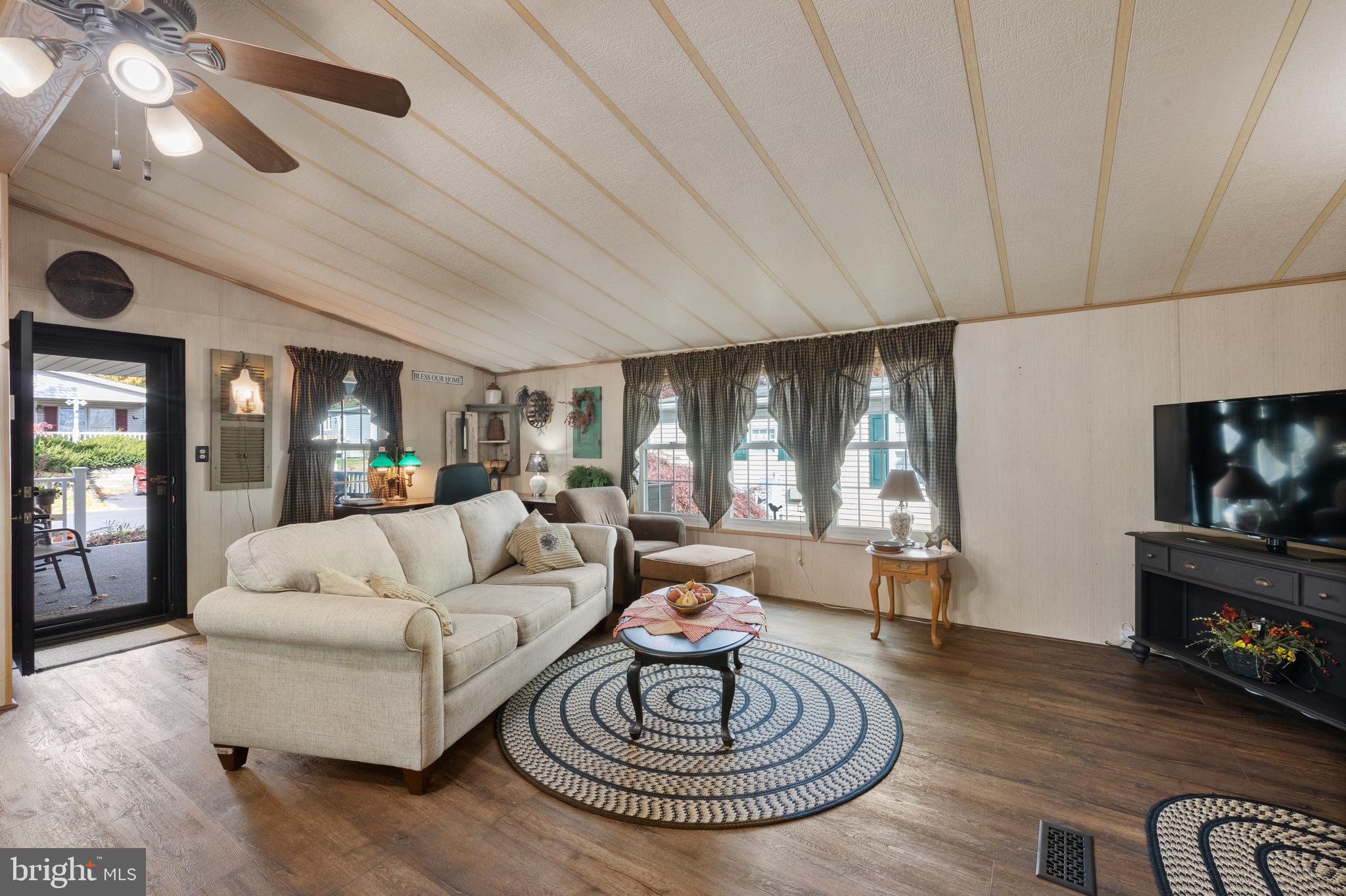 HIDDEN SPRINGS - Residential