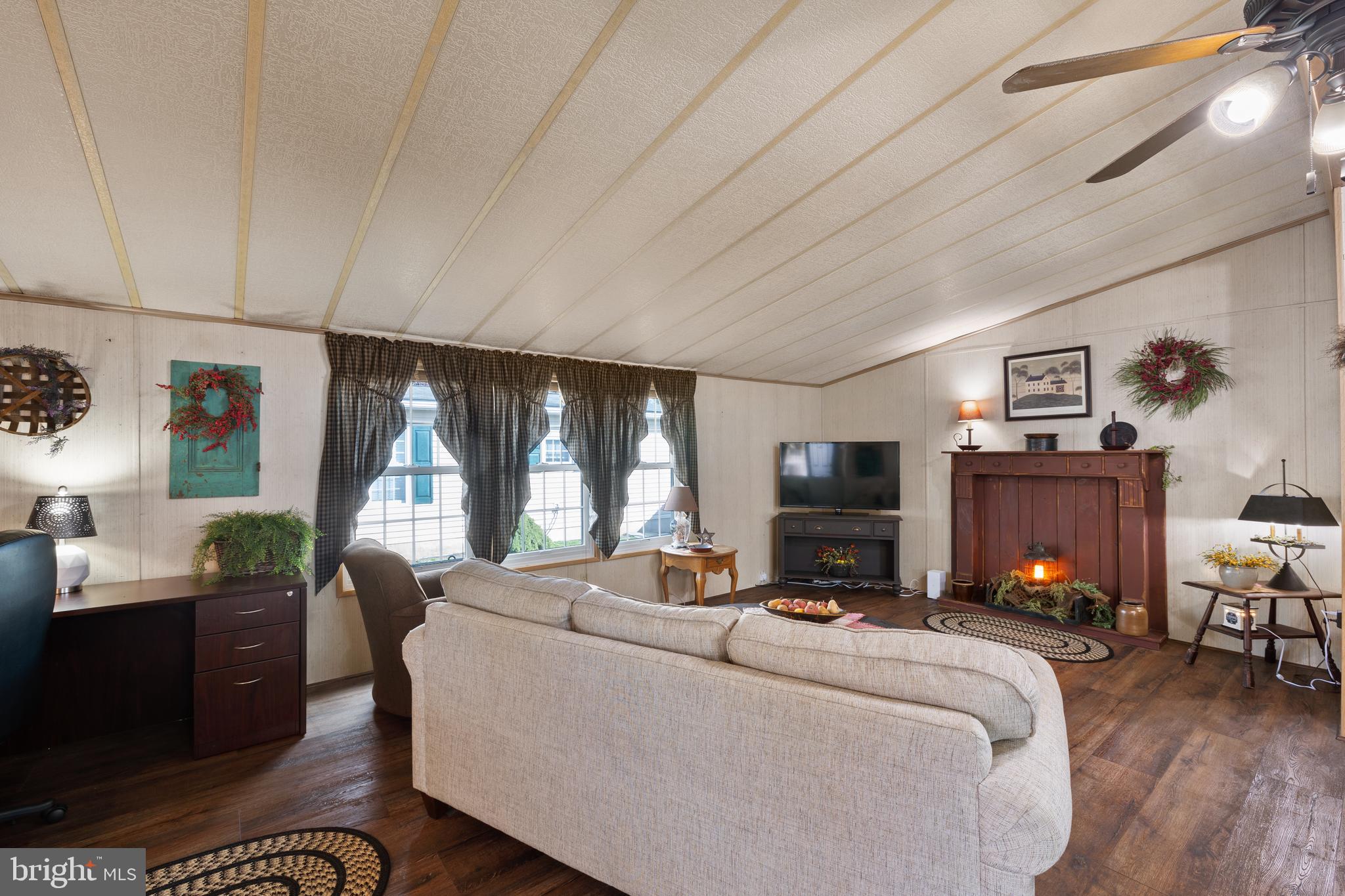 HIDDEN SPRINGS - Residential