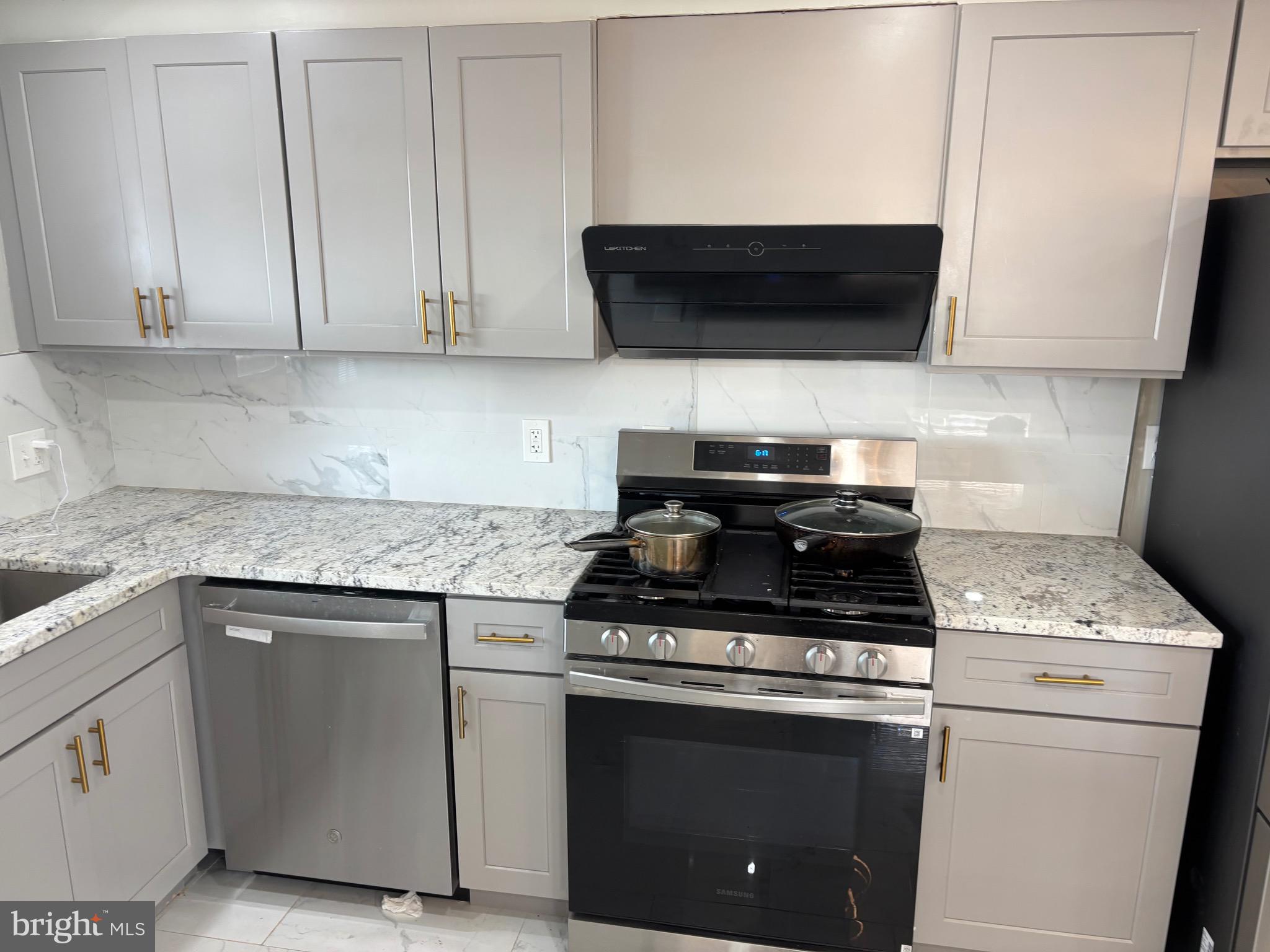 EASTFIELD - Residential