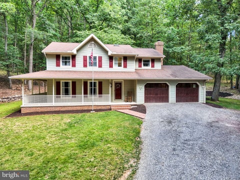 Photo of 580 Spring Ln, BOILING SPRINGS, PA 17007 (MLS # PACB2055480)
