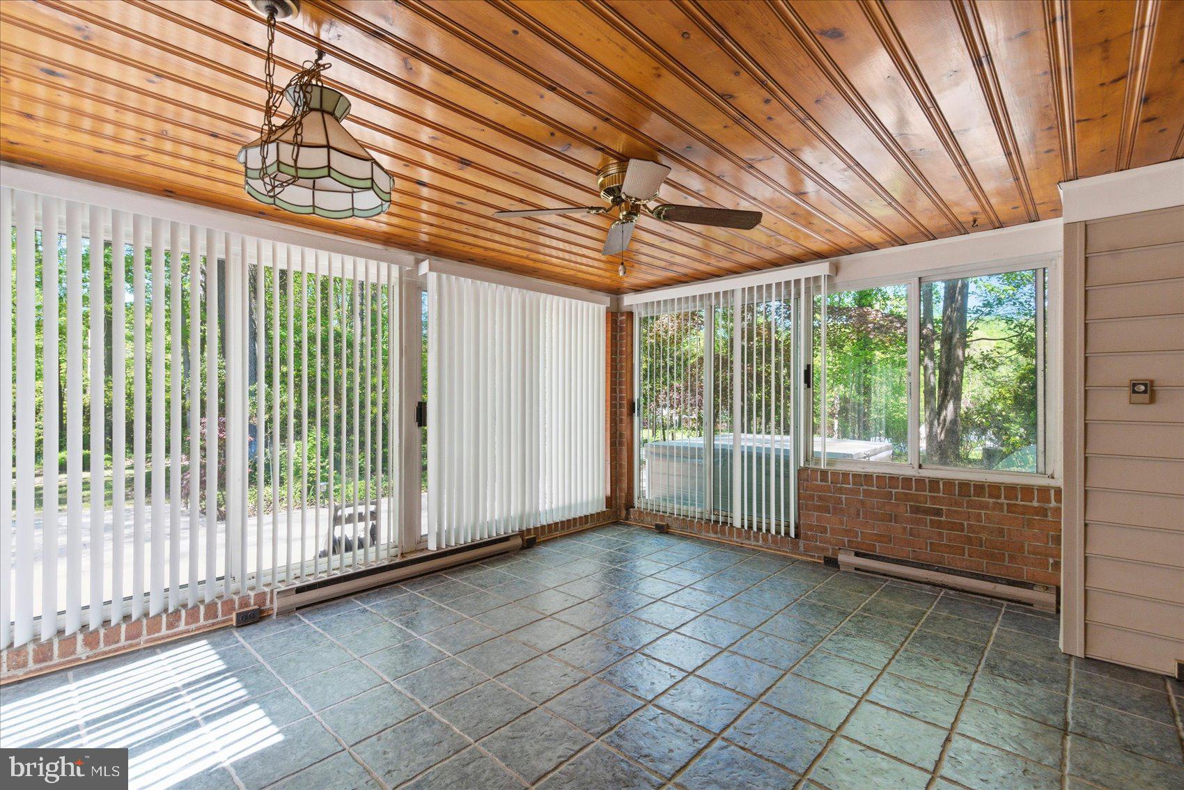 BLENHEIM FOREST - Residential