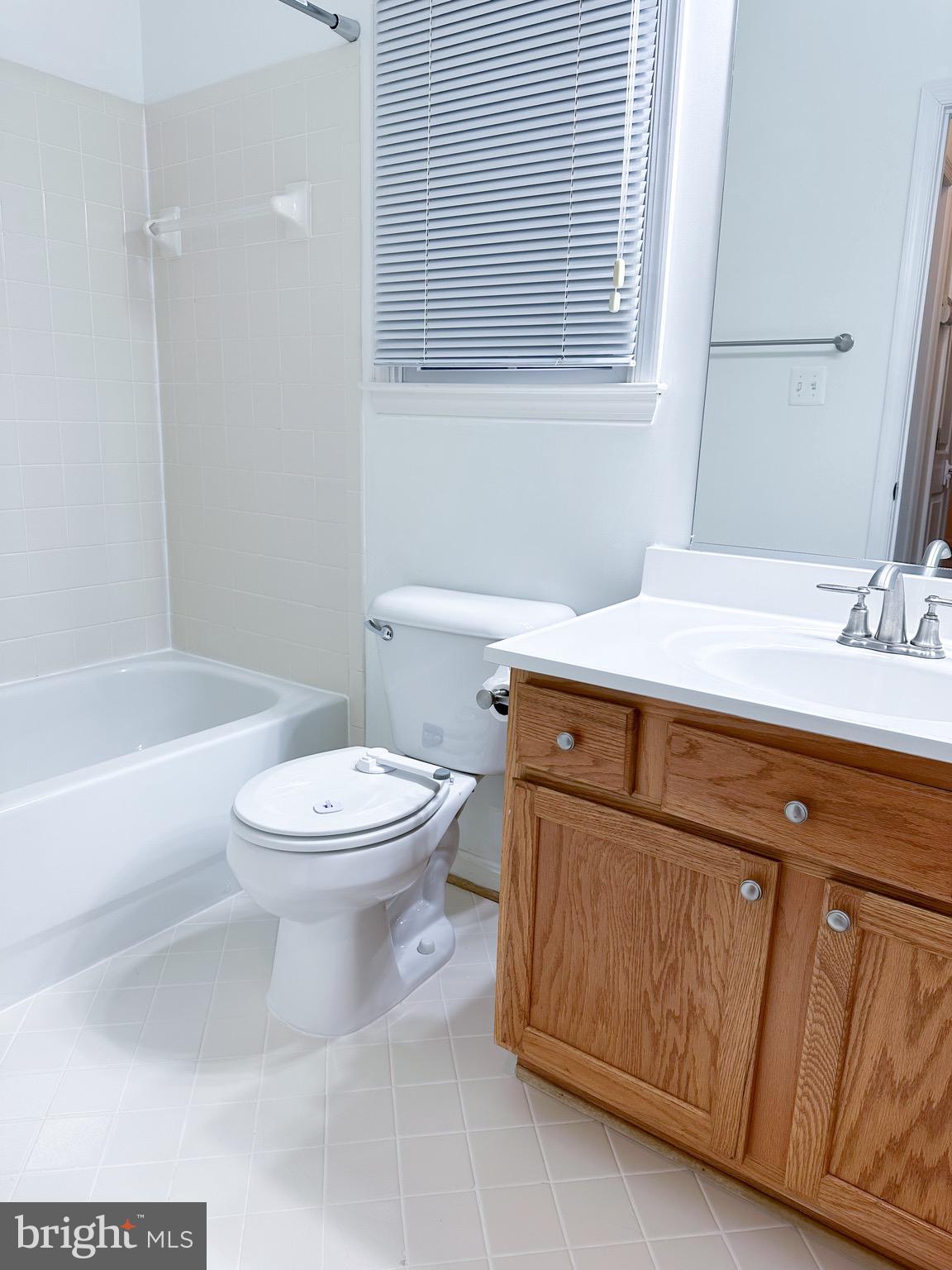 SALEM FIELDS - Residential Lease