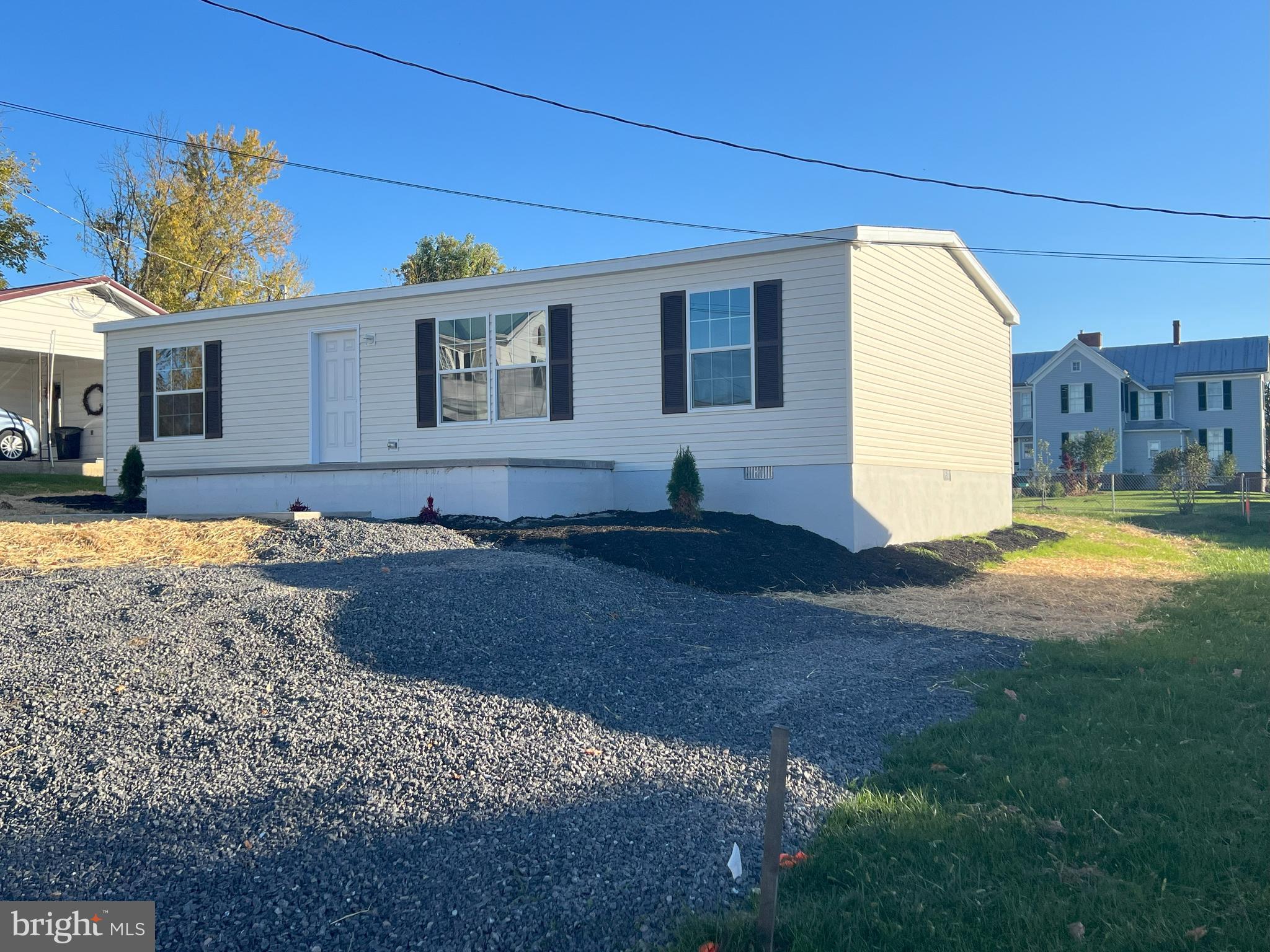 New 3 bed 2 bath house on lot in town. Located in a great neighborhood. Close to schools, churches and shopping.