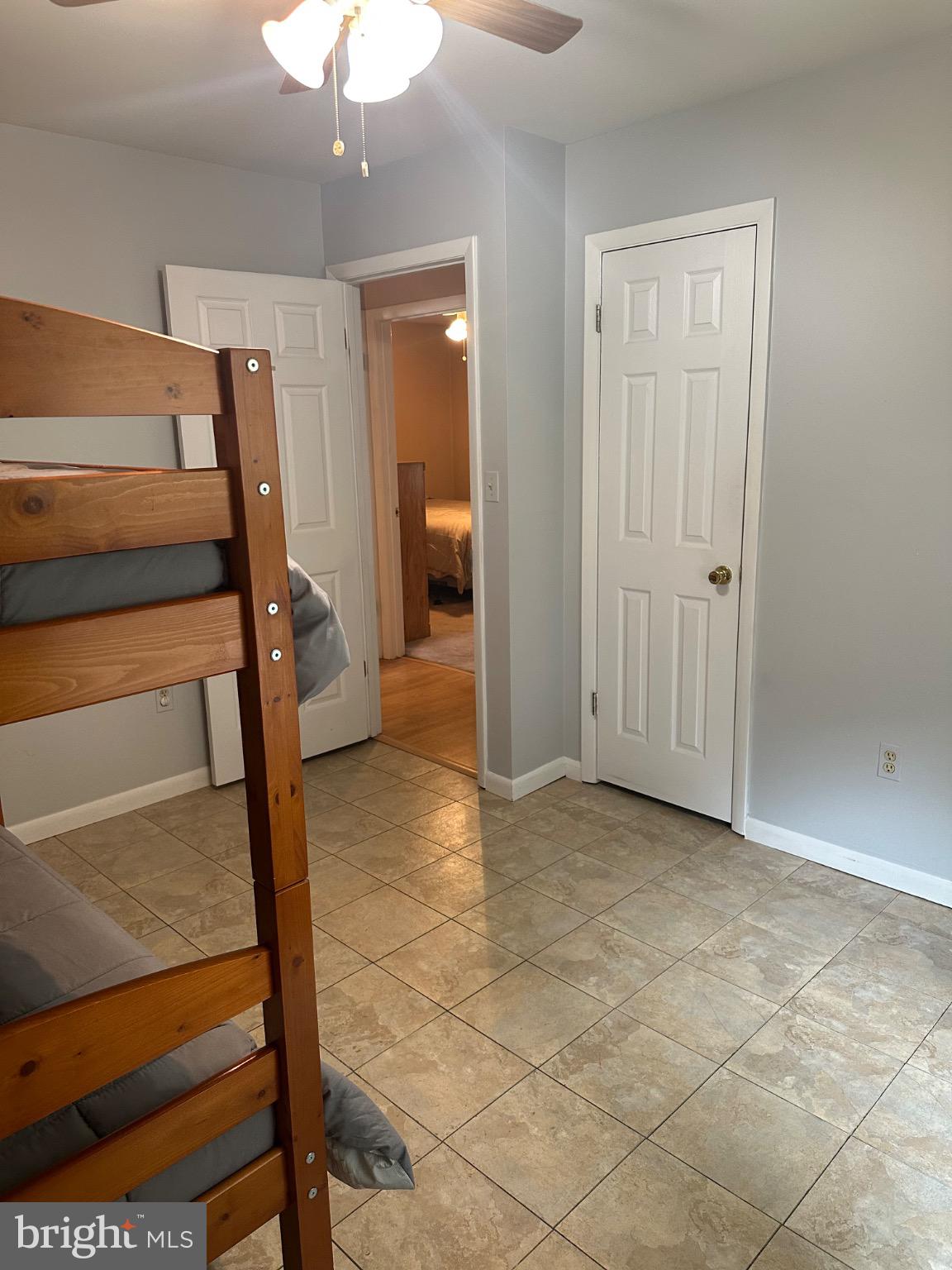 WHITE SANDS - Residential Lease