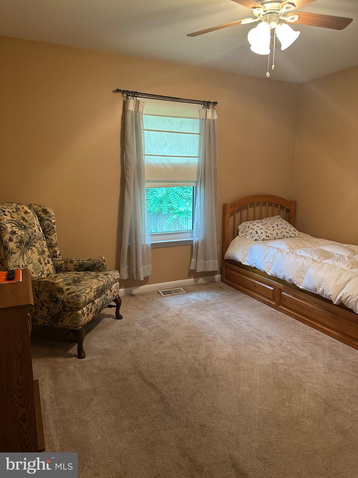 WHITE SANDS - Residential Lease