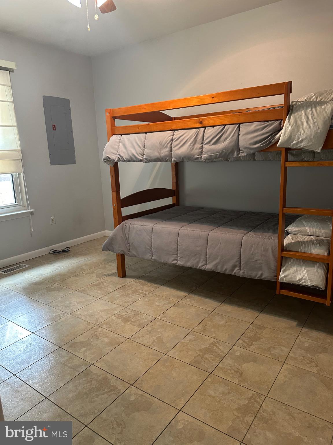 WHITE SANDS - Residential Lease