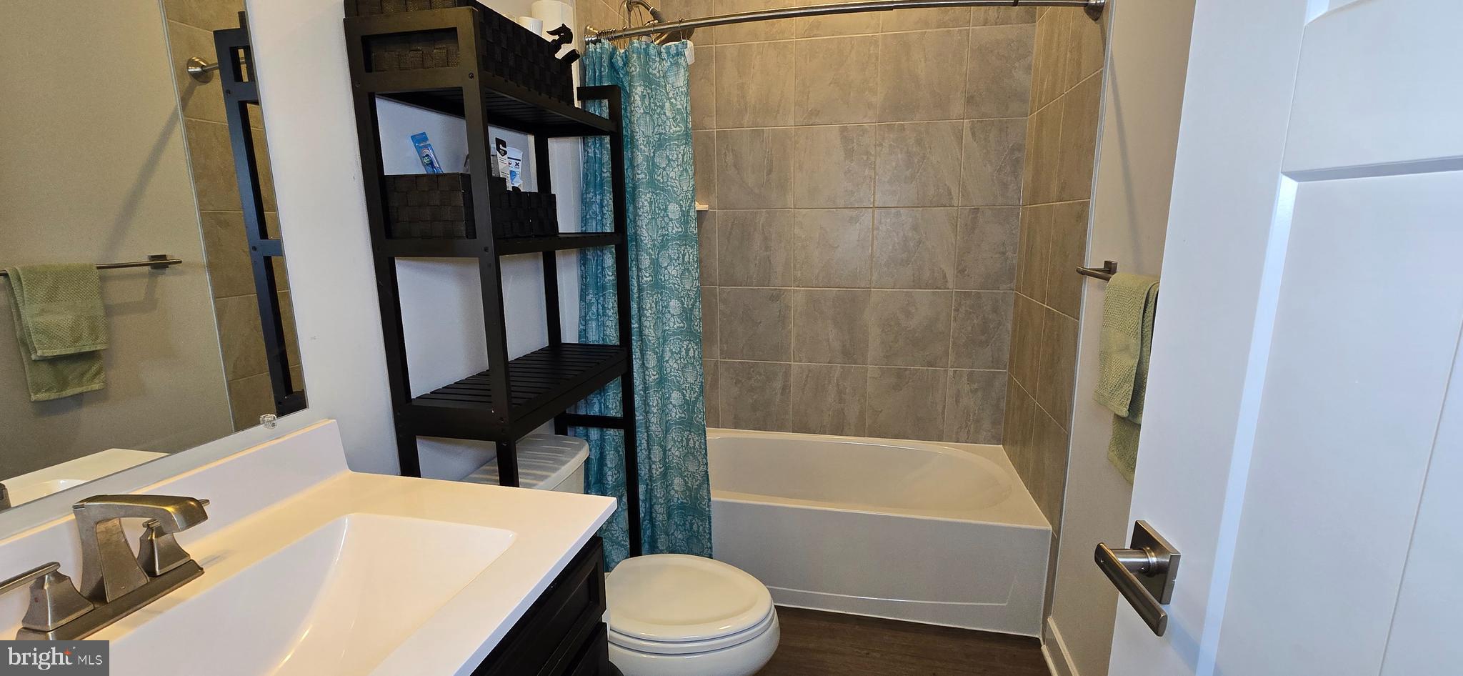 PARKSIDE - Residential Lease