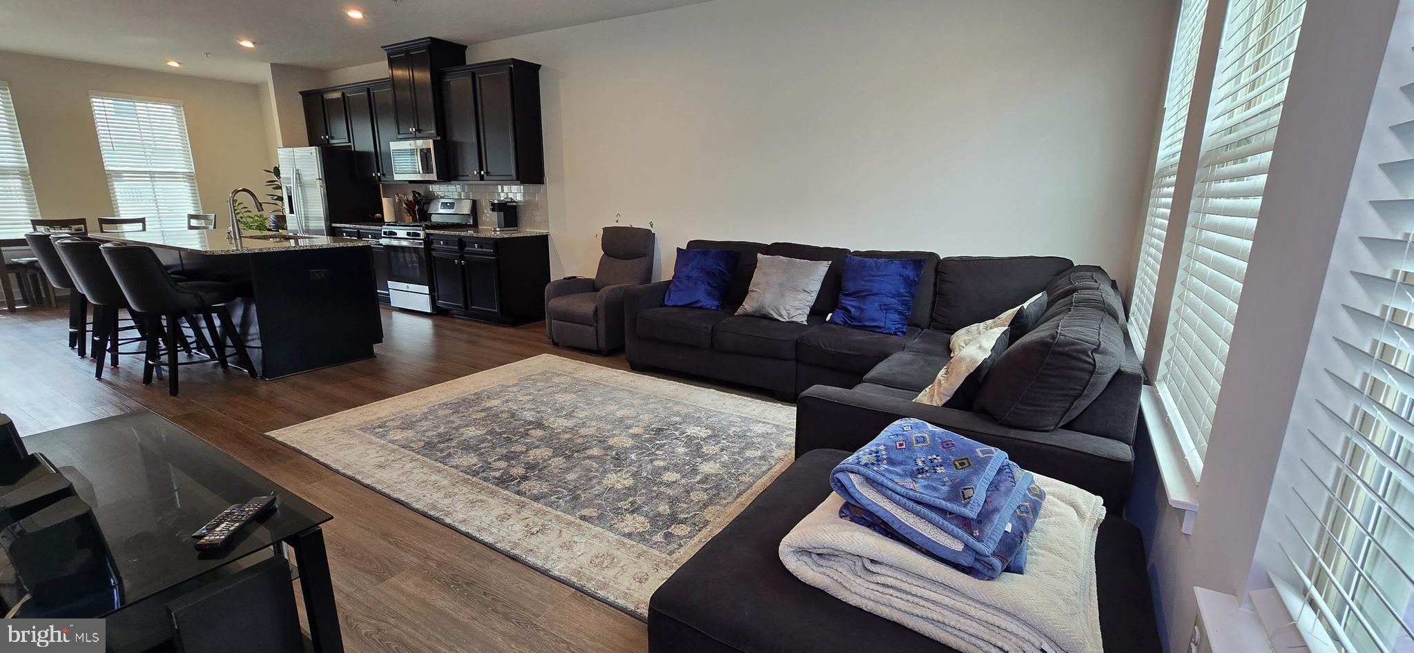 PARKSIDE - Residential Lease