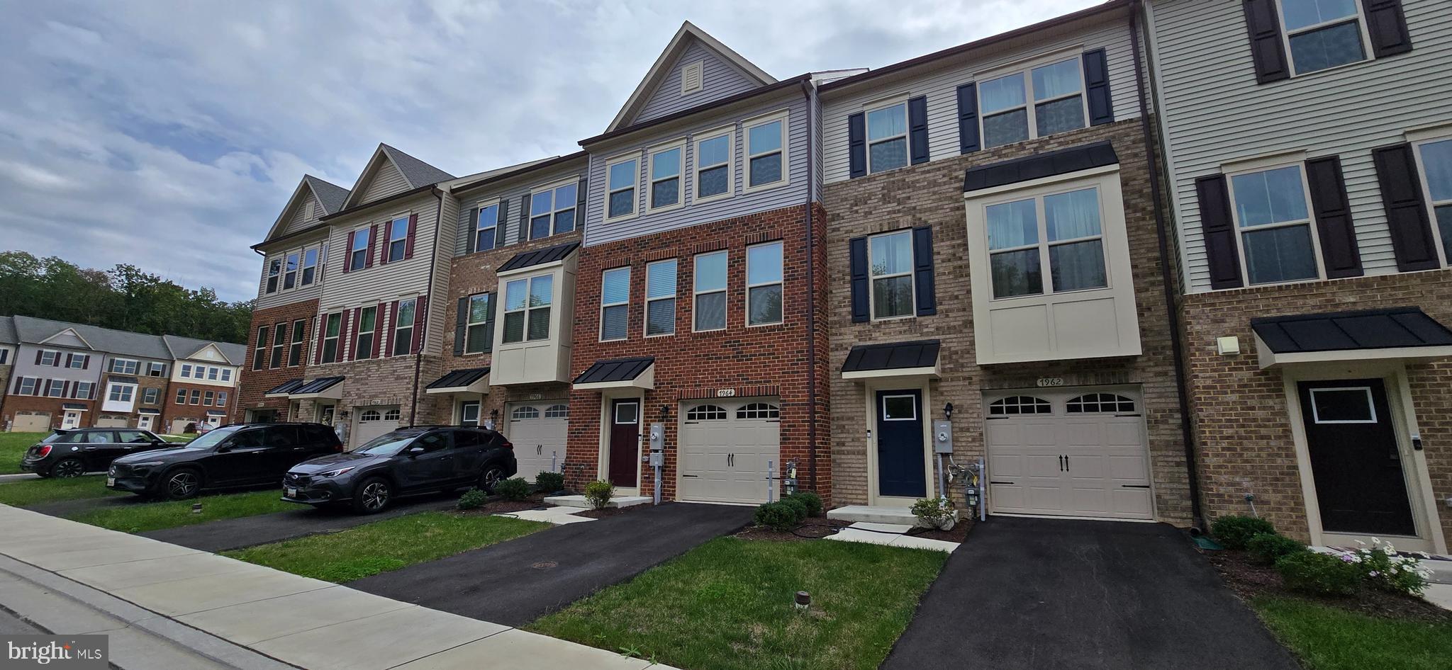 PARKSIDE - Residential Lease