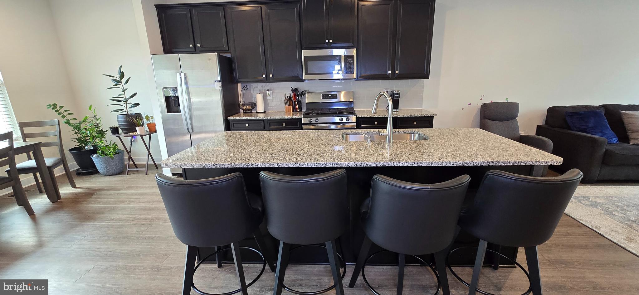 PARKSIDE - Residential Lease