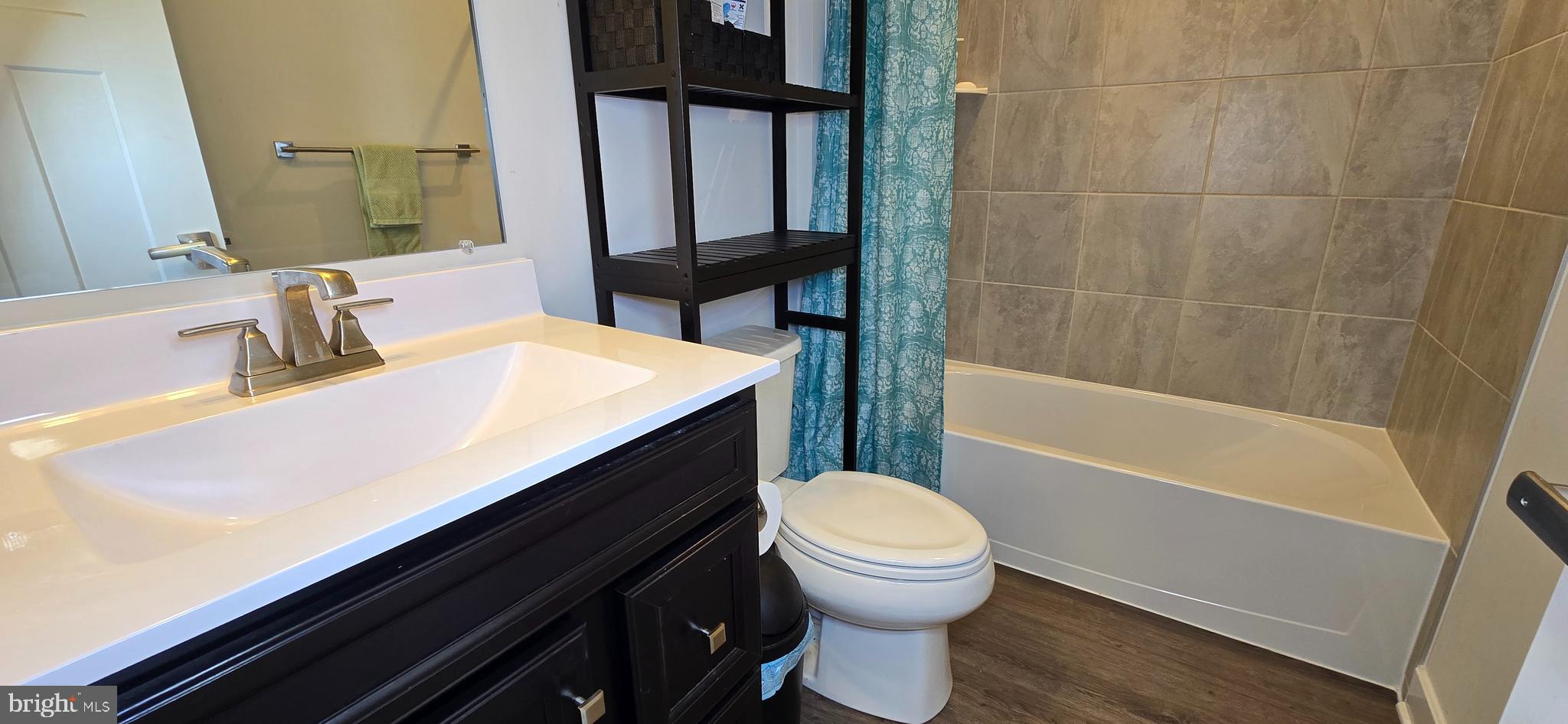 PARKSIDE - Residential Lease