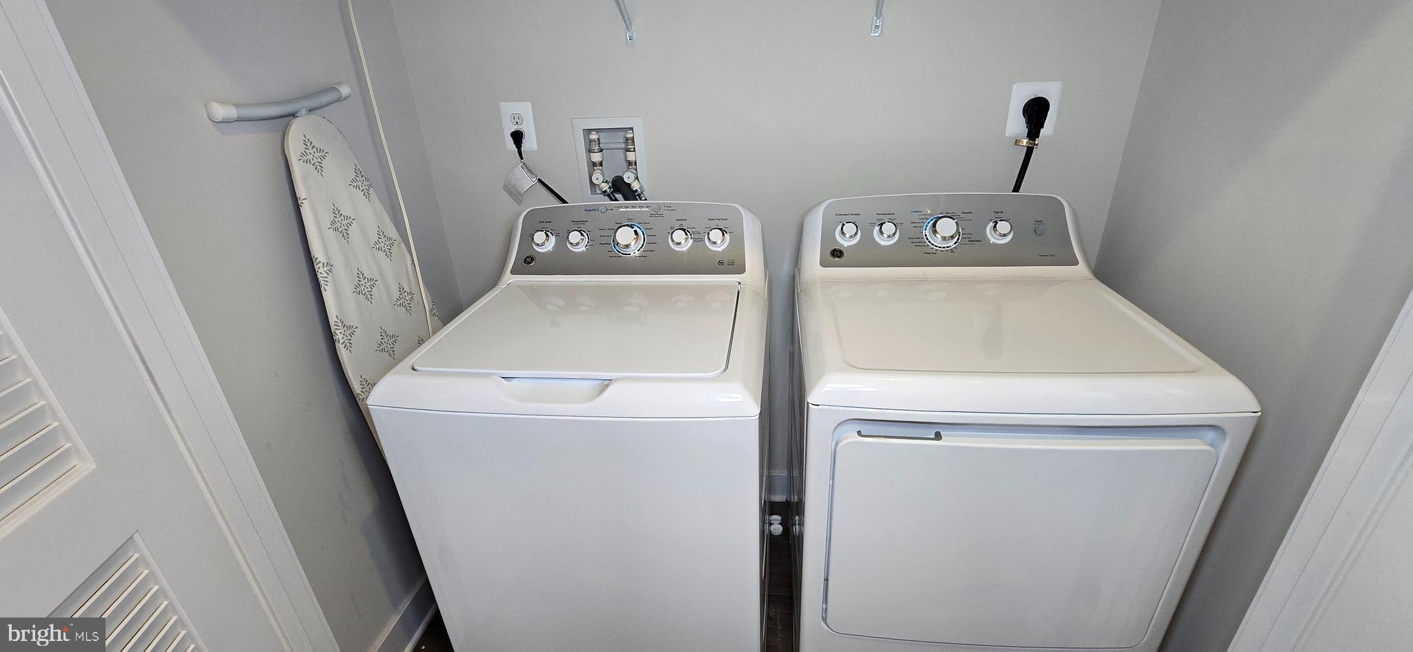 PARKSIDE - Residential Lease