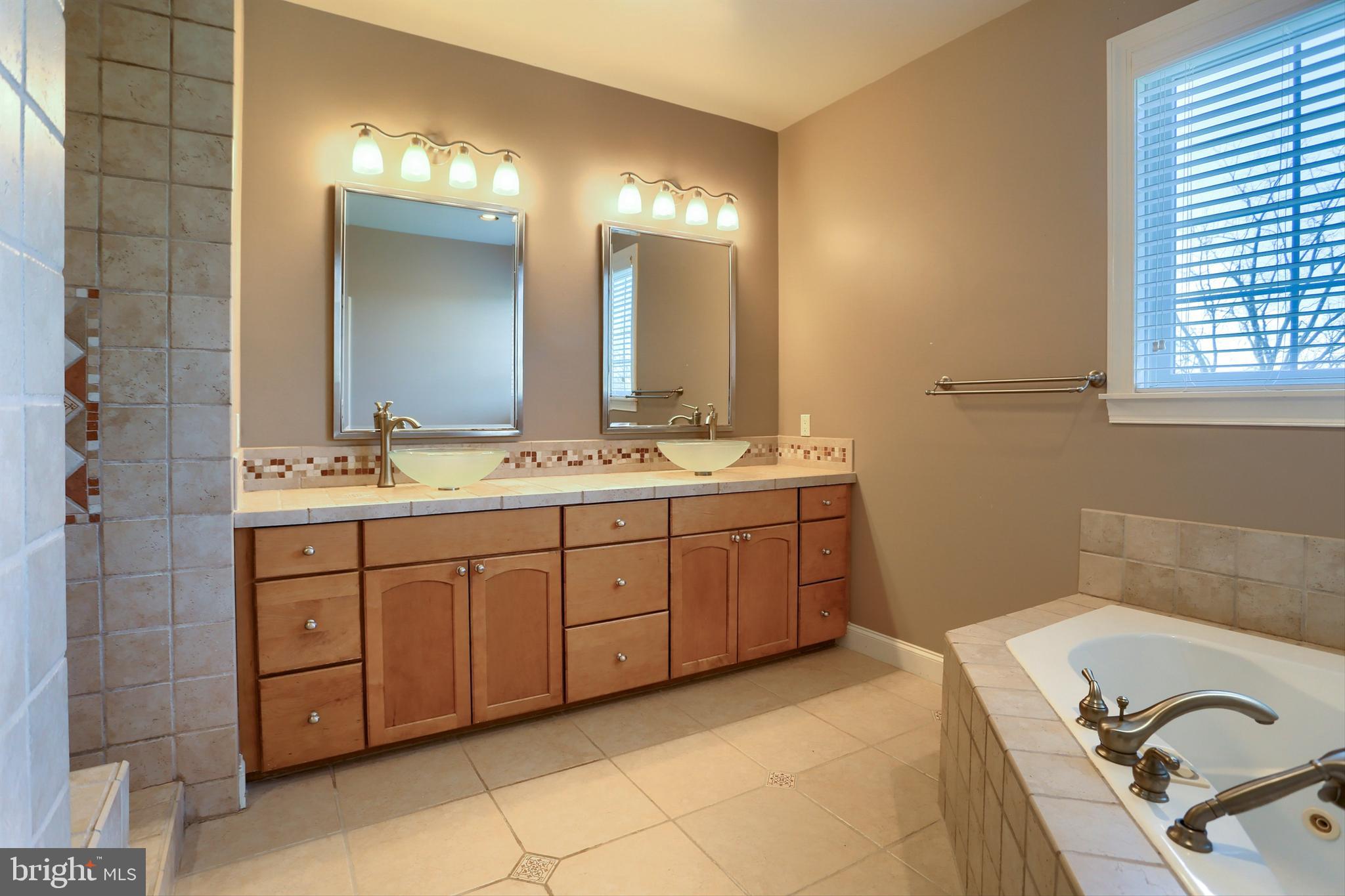 RIDGE ESTATES - Residential