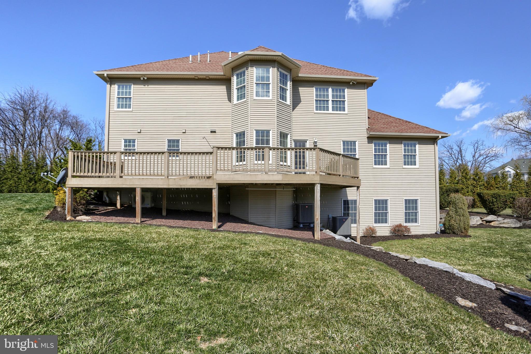 RIDGE ESTATES - Residential