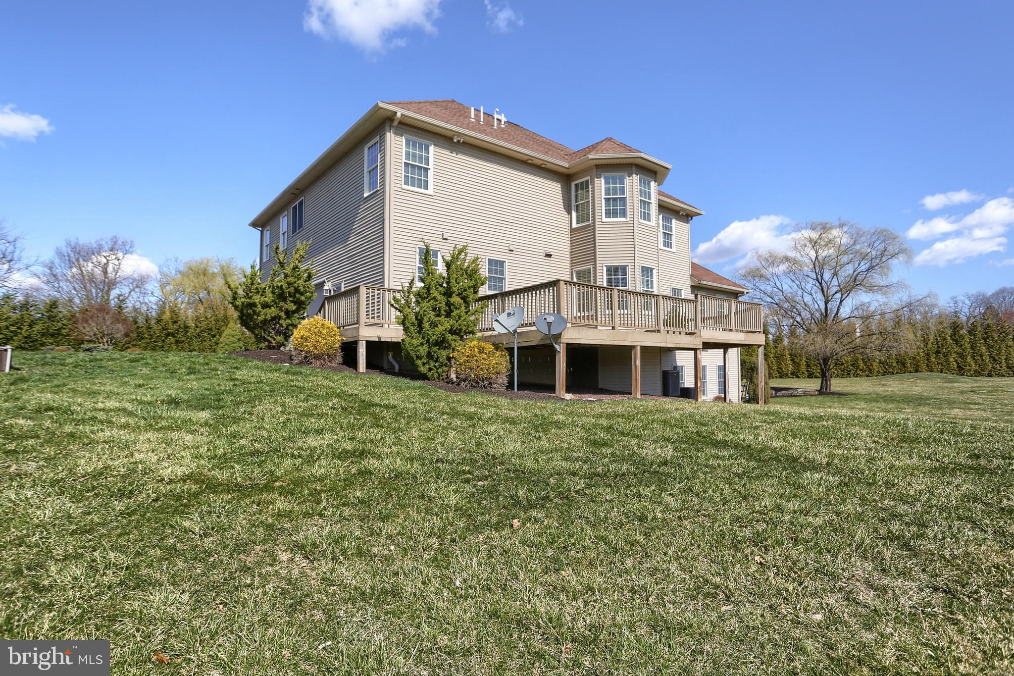 RIDGE ESTATES - Residential