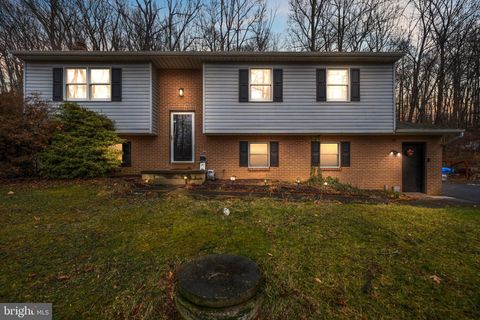 147 SMOKETOWN ROAD MERTZTOWN PA 19539