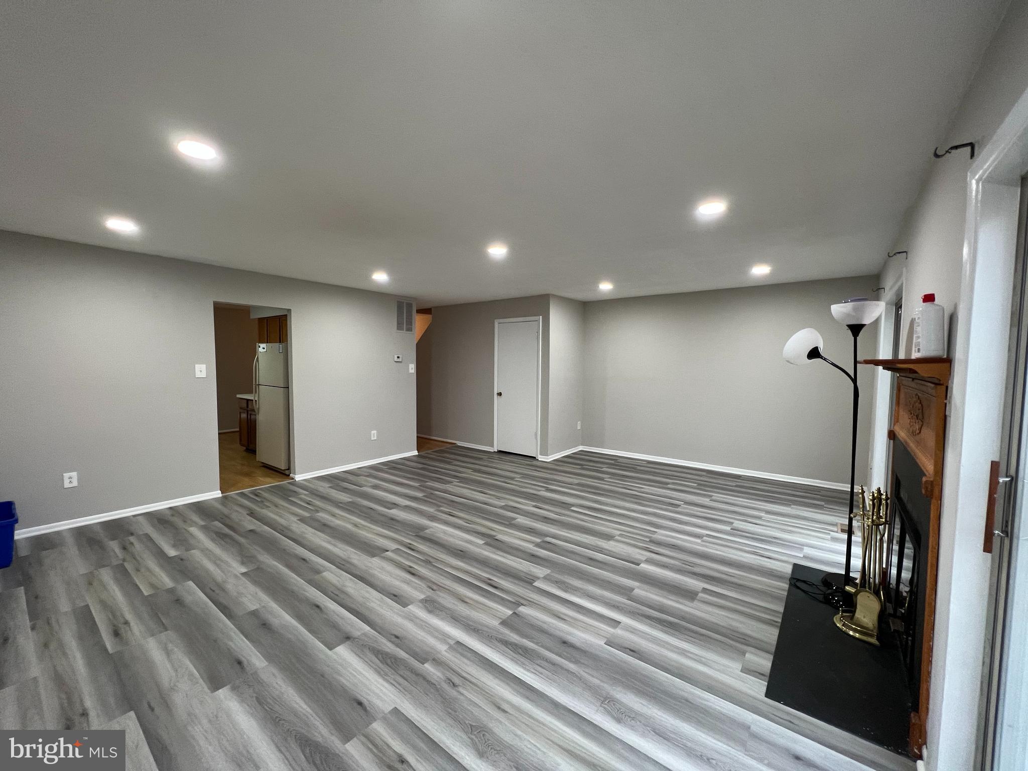 VILLAGE OF OWEN BROWN - Residential Lease