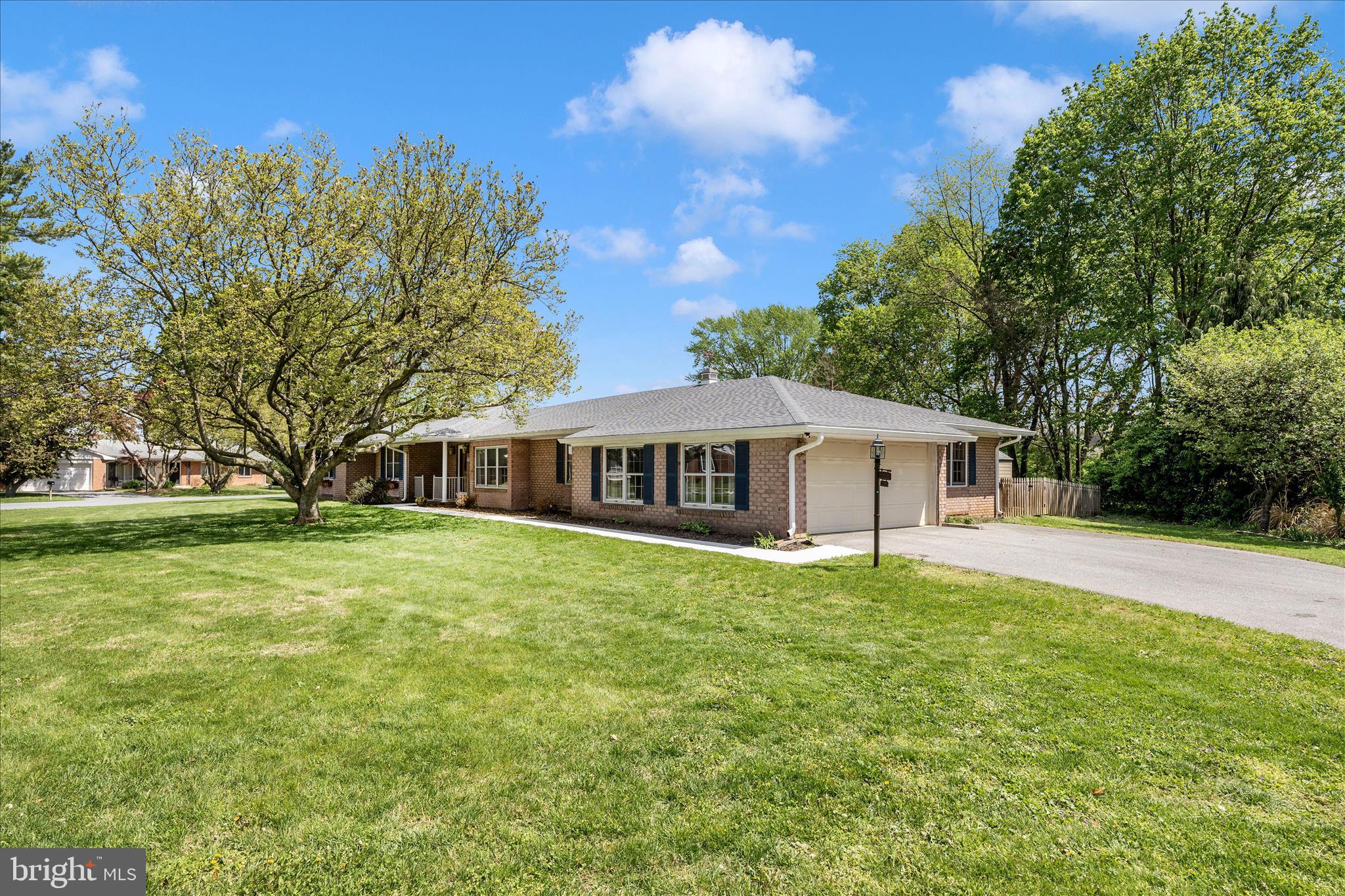 FOUNTAIN HEAD - Residential