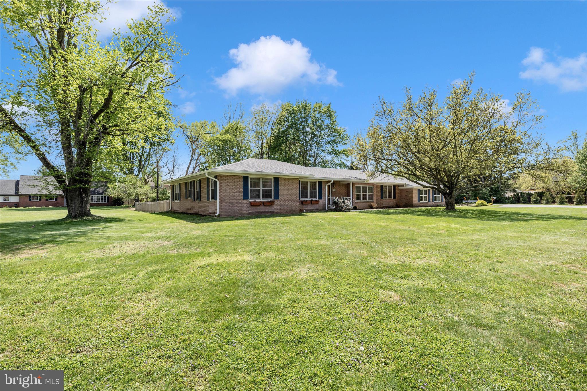 FOUNTAIN HEAD - Residential