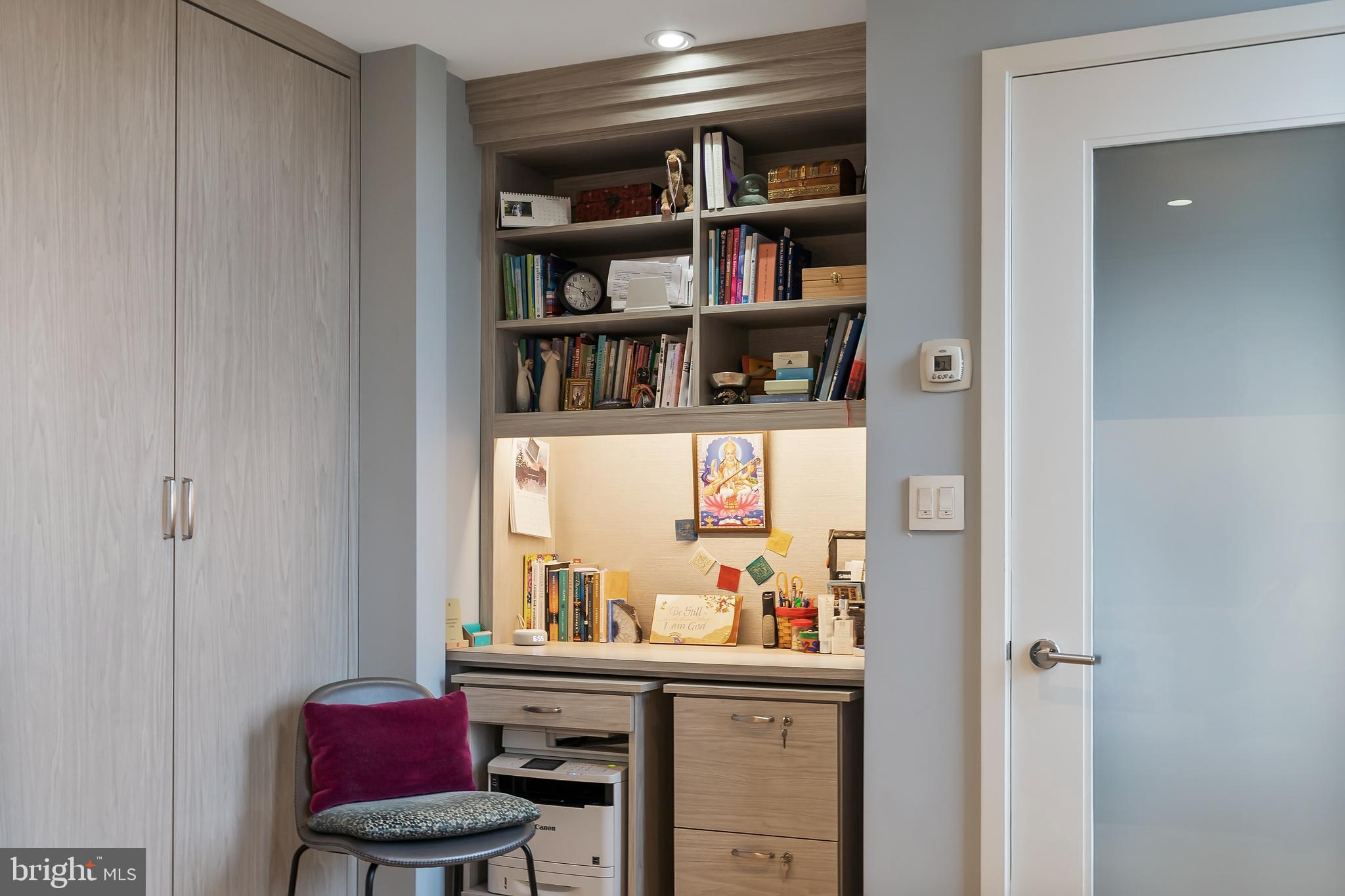 WASHINGTON SQ - Residential