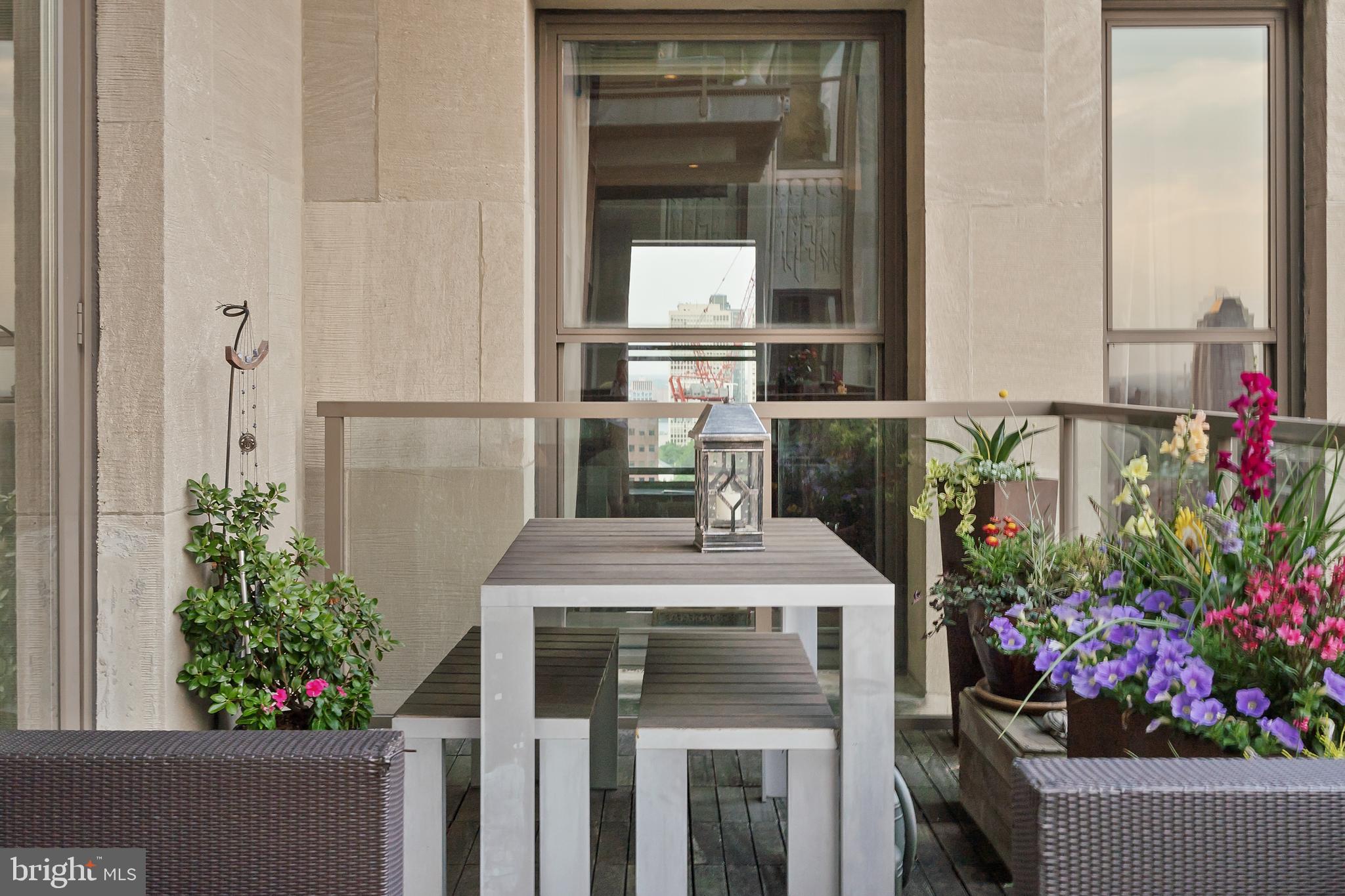 WASHINGTON SQ - Residential