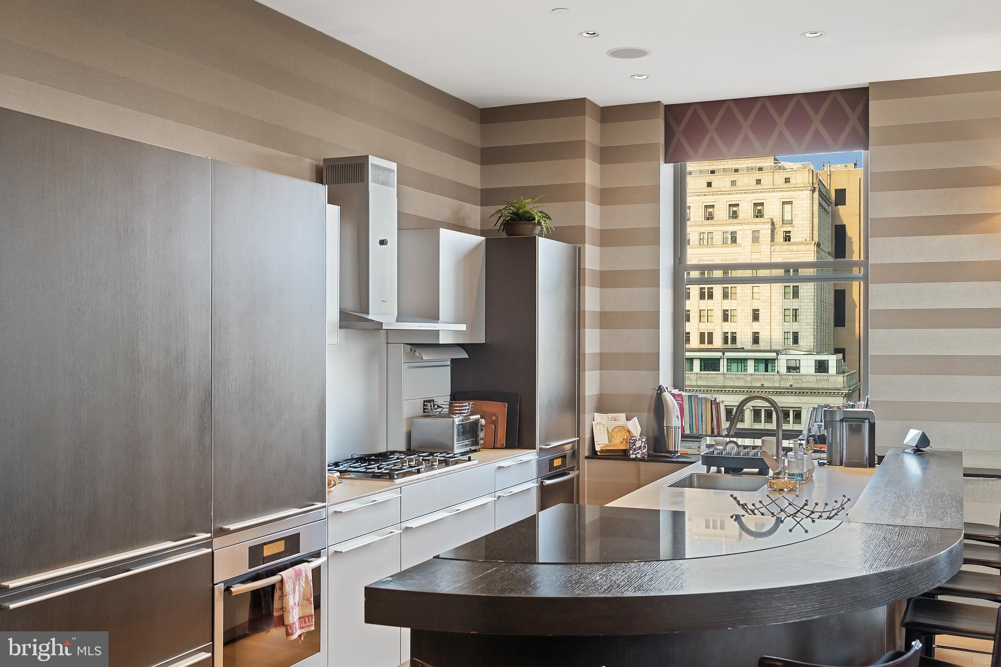 WASHINGTON SQ - Residential