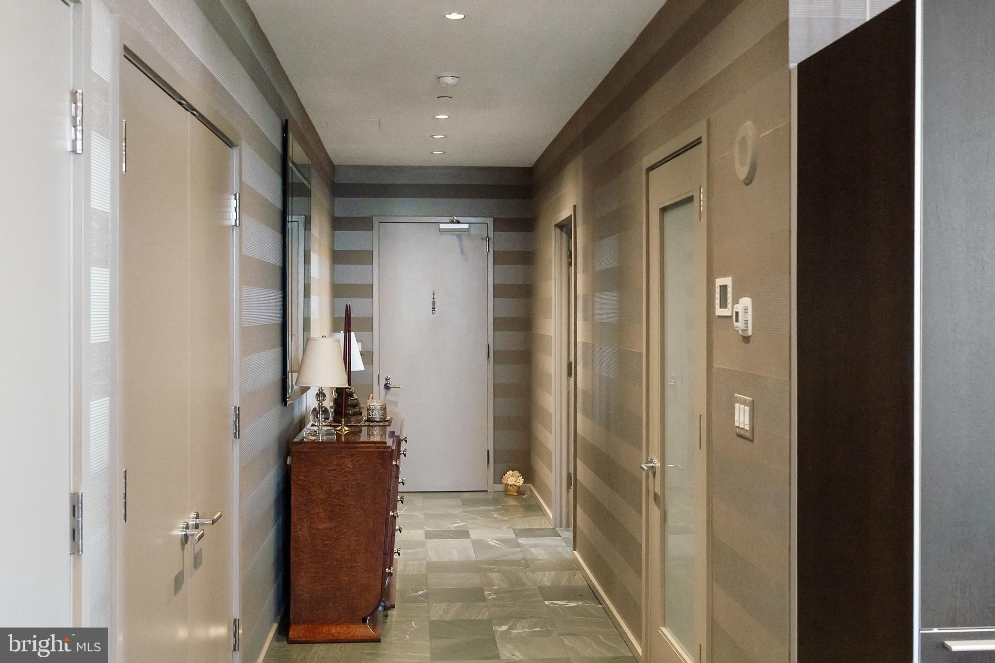 WASHINGTON SQ - Residential