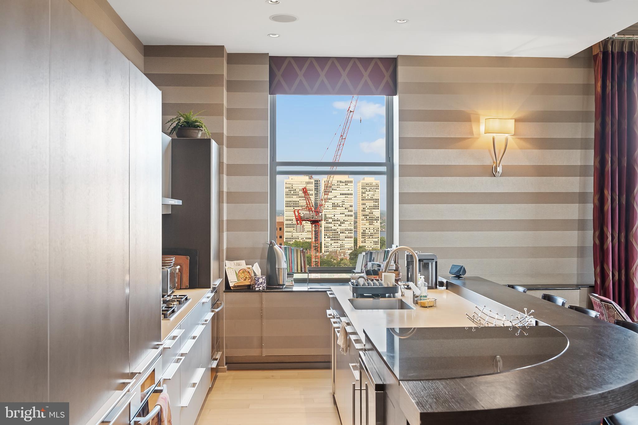 WASHINGTON SQ - Residential