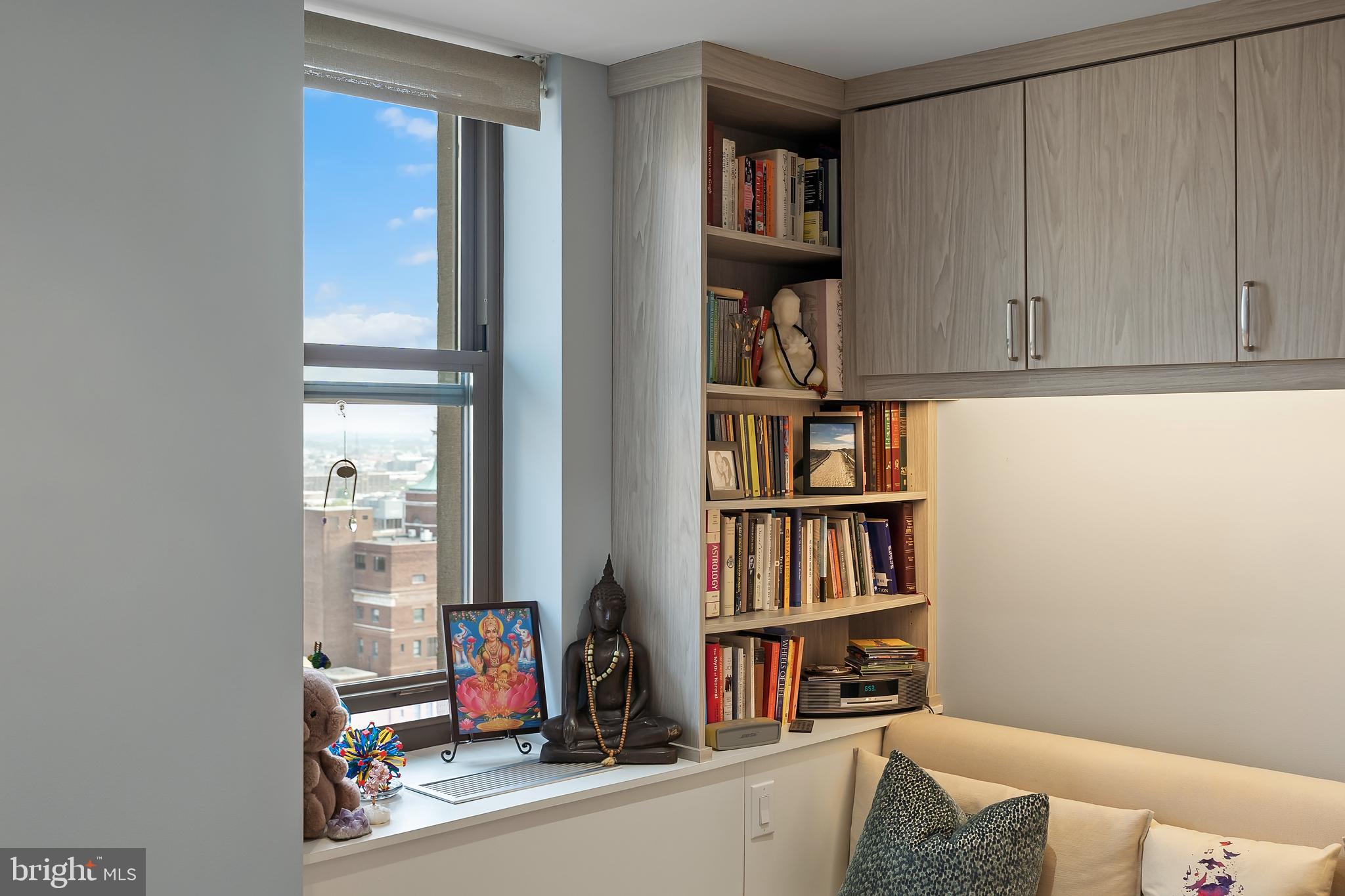 WASHINGTON SQ - Residential