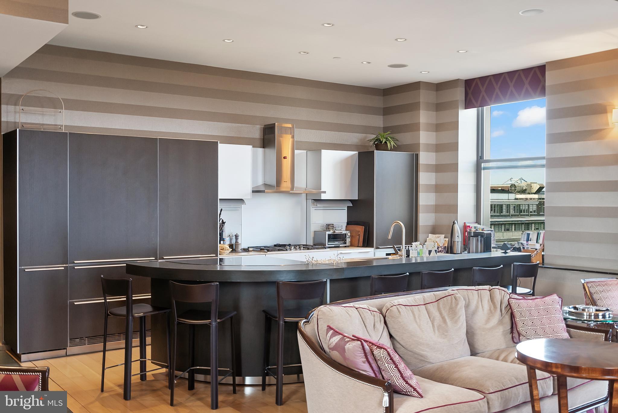 WASHINGTON SQ - Residential