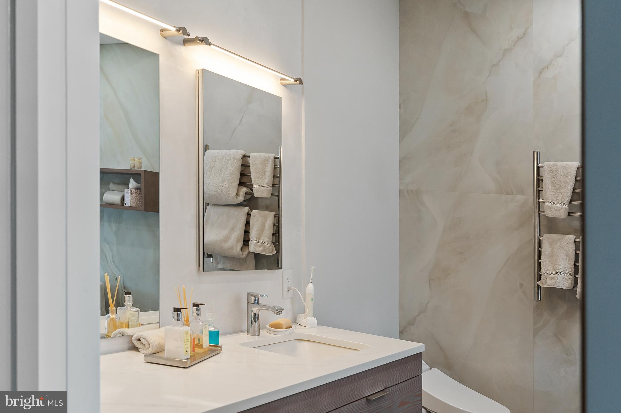 WASHINGTON SQ - Residential