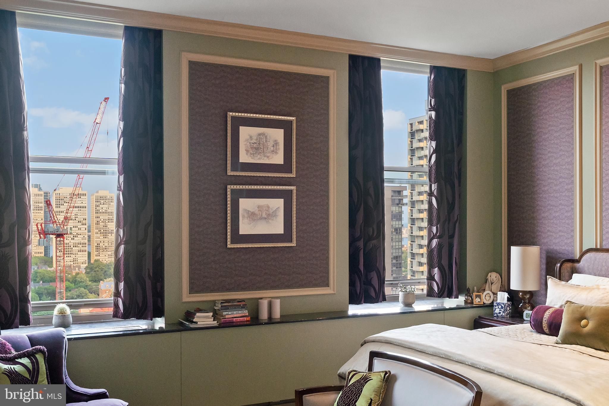 WASHINGTON SQ - Residential