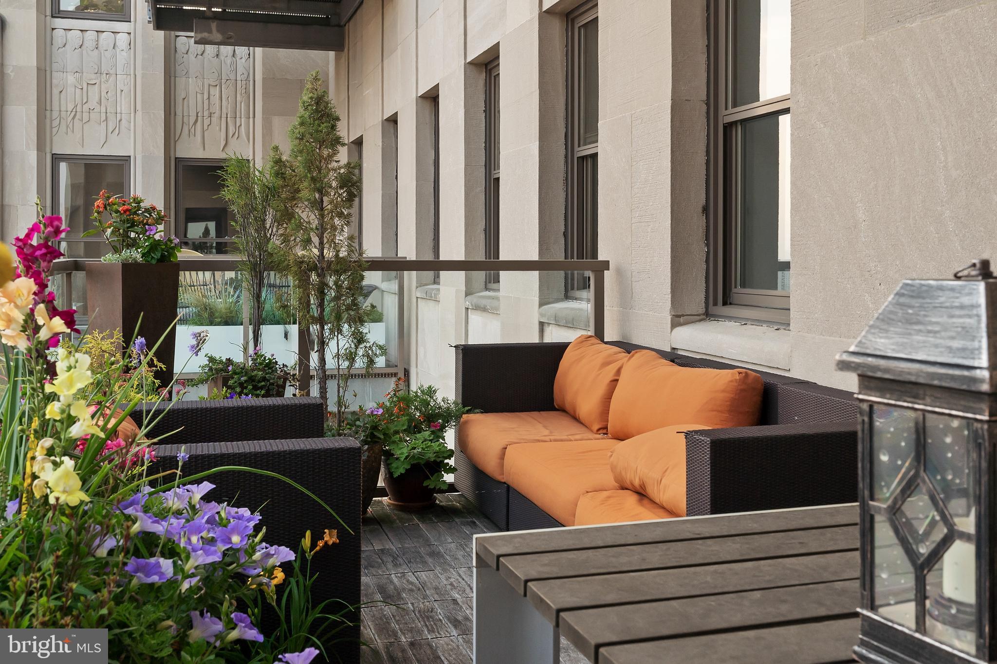 WASHINGTON SQ - Residential