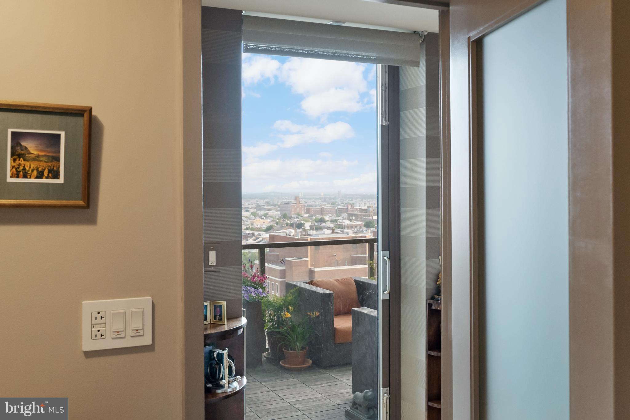 WASHINGTON SQ - Residential