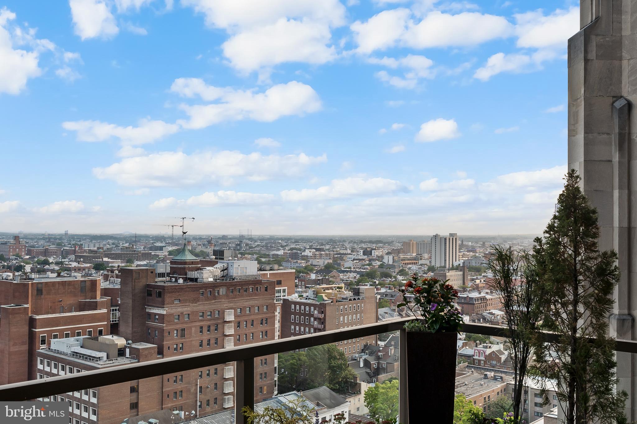 WASHINGTON SQ - Residential
