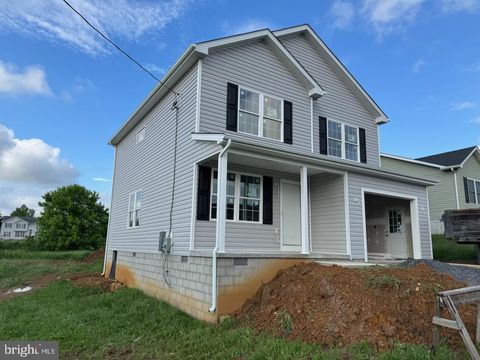 272 LARRY WAY BUNKER HILL WV 25413