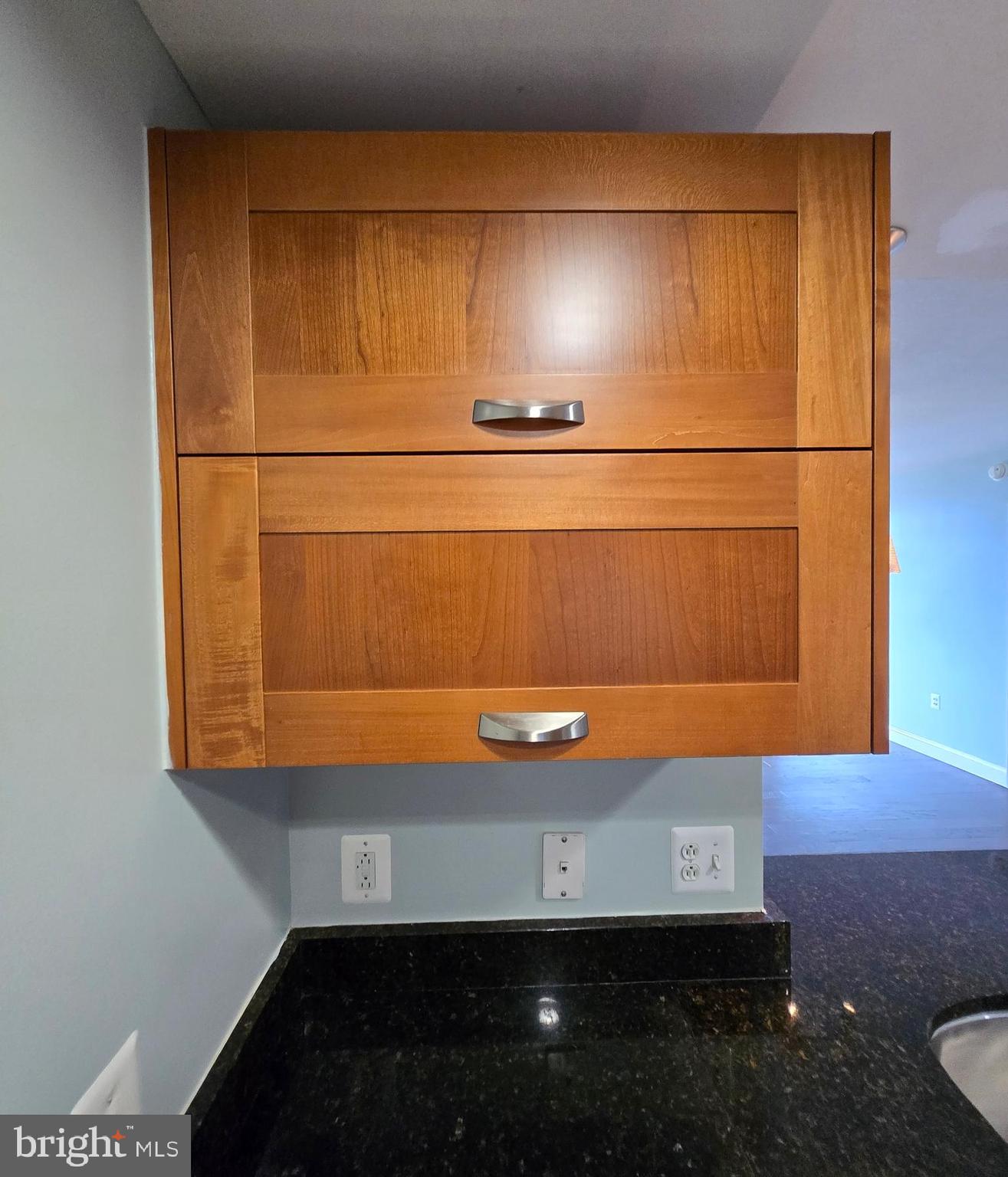 2451 MIDTOWN AVENUE 821