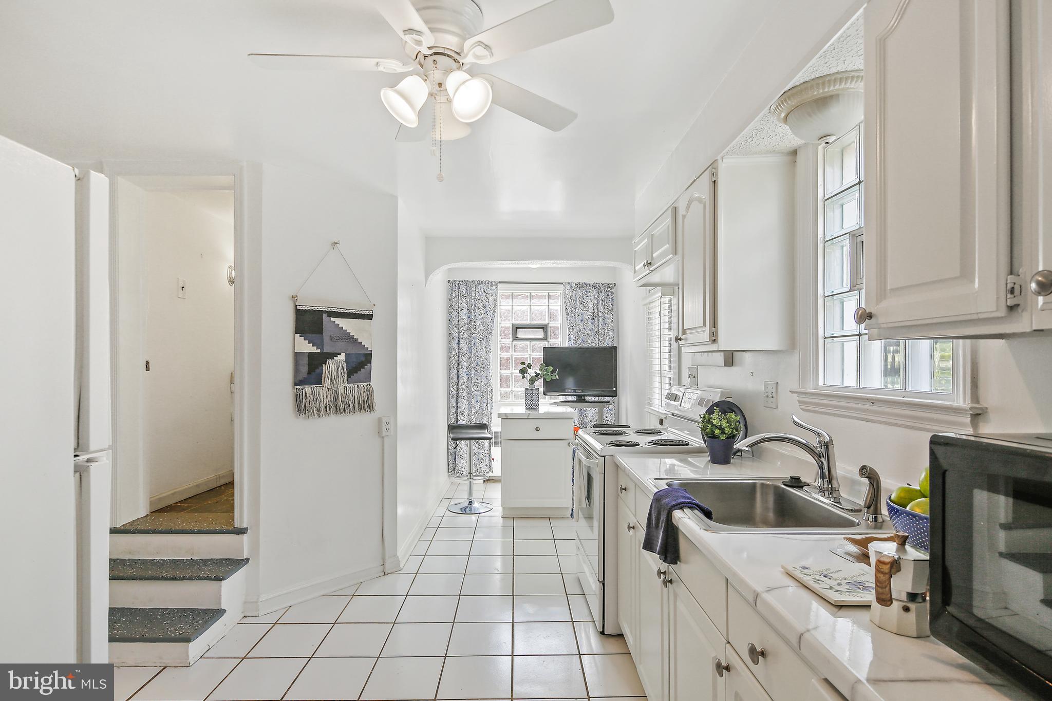 WEST HILLS - Residential