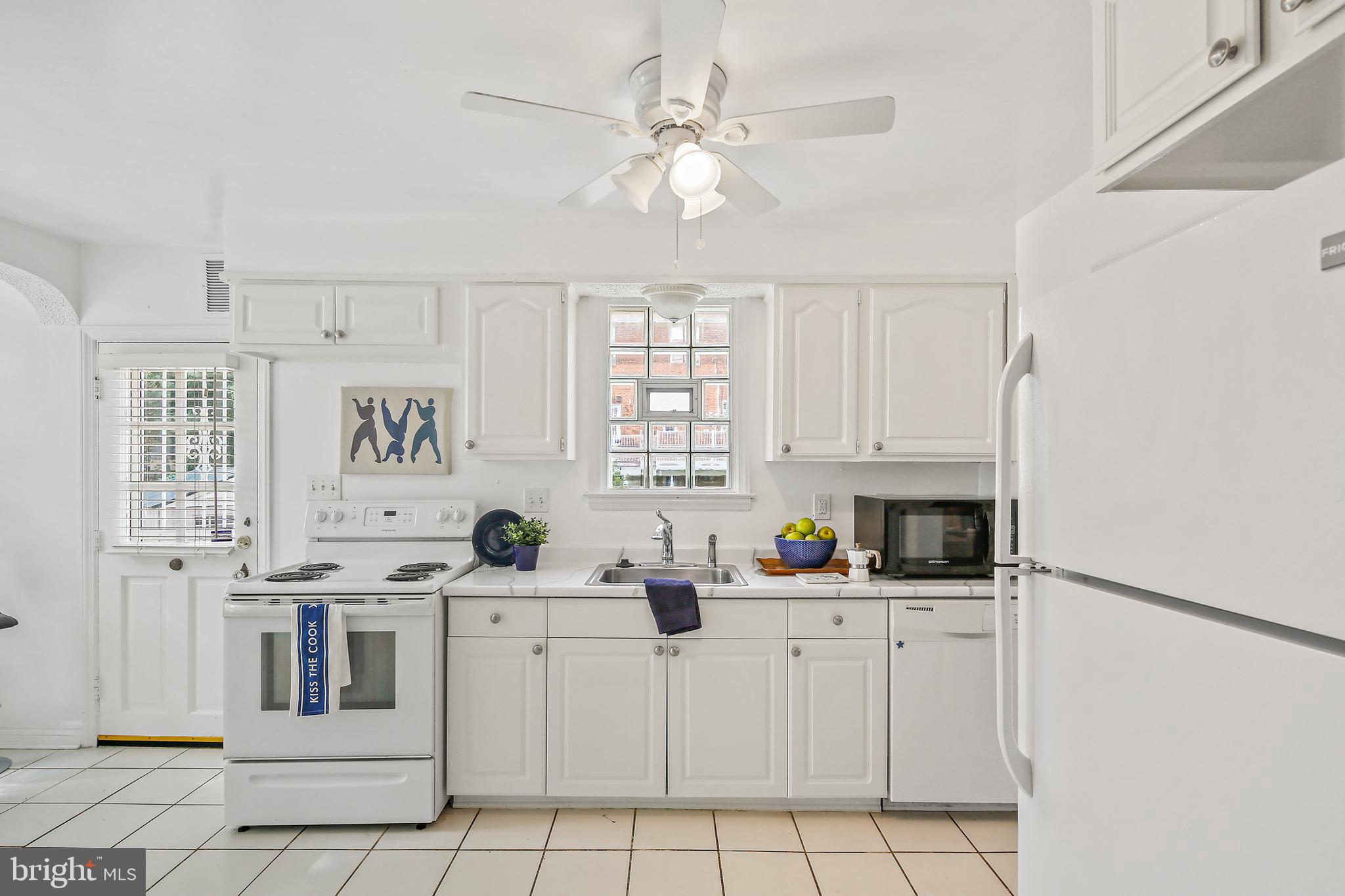 WEST HILLS - Residential