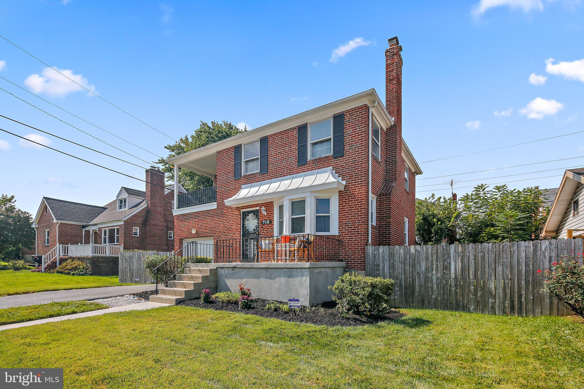 WEST HILLS - Residential