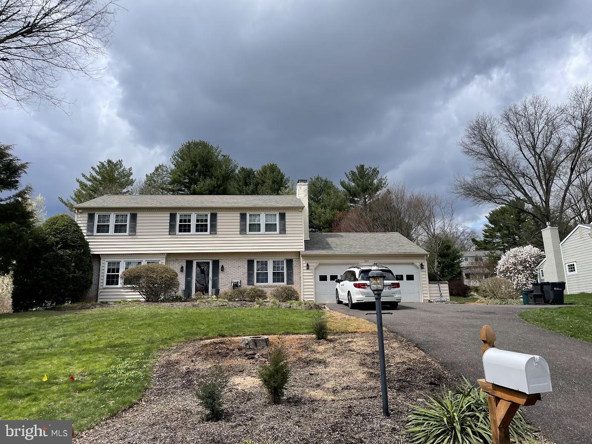 Beautiful single family home in the heart of Collegeville Borough! Coming soon 4/15.