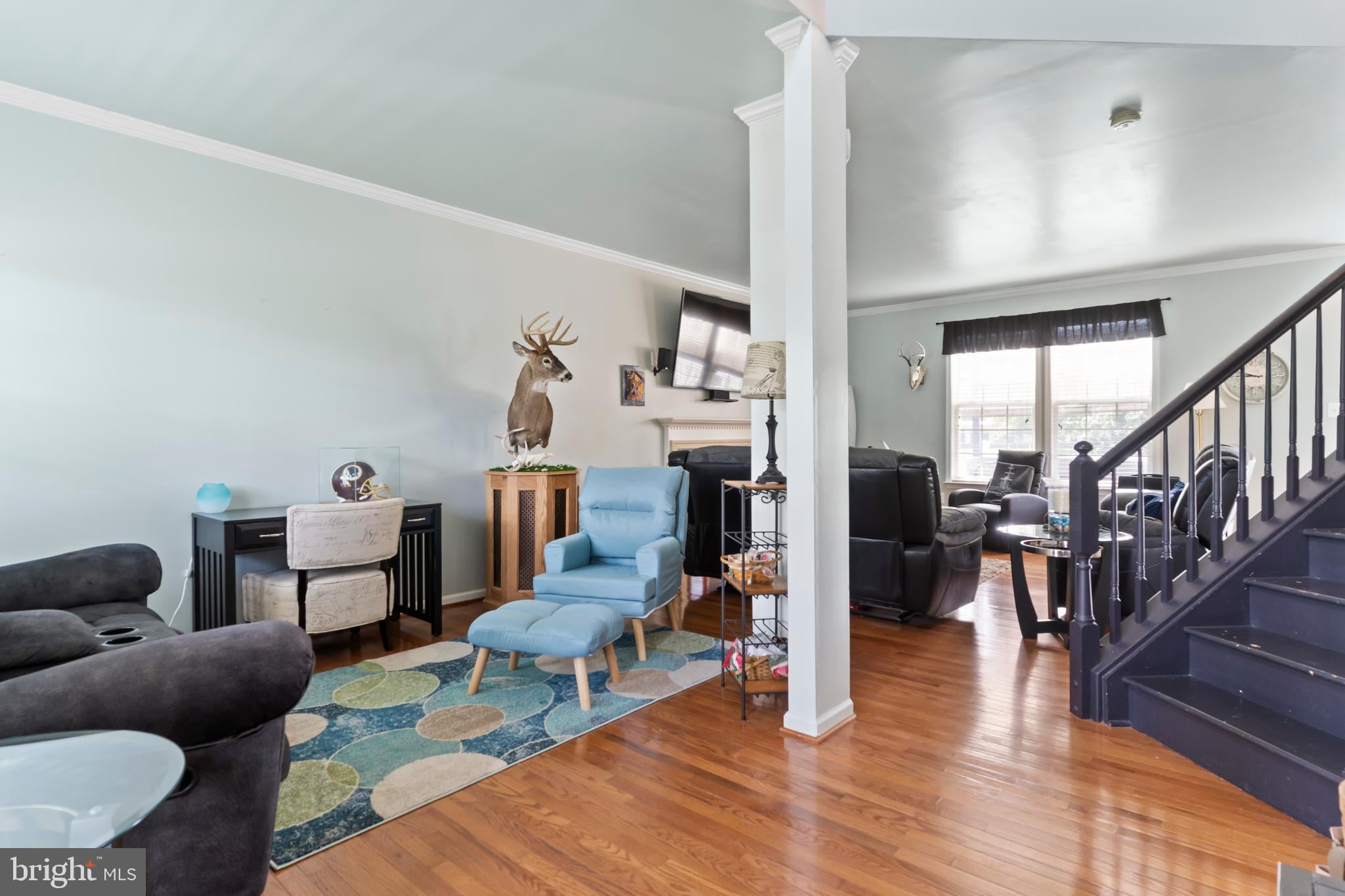 1046 ALANDALE DRIVE