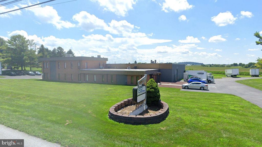 Photo of 1185 Division Highway, EPHRATA, PA 17522 (MLS # PALA2081920)