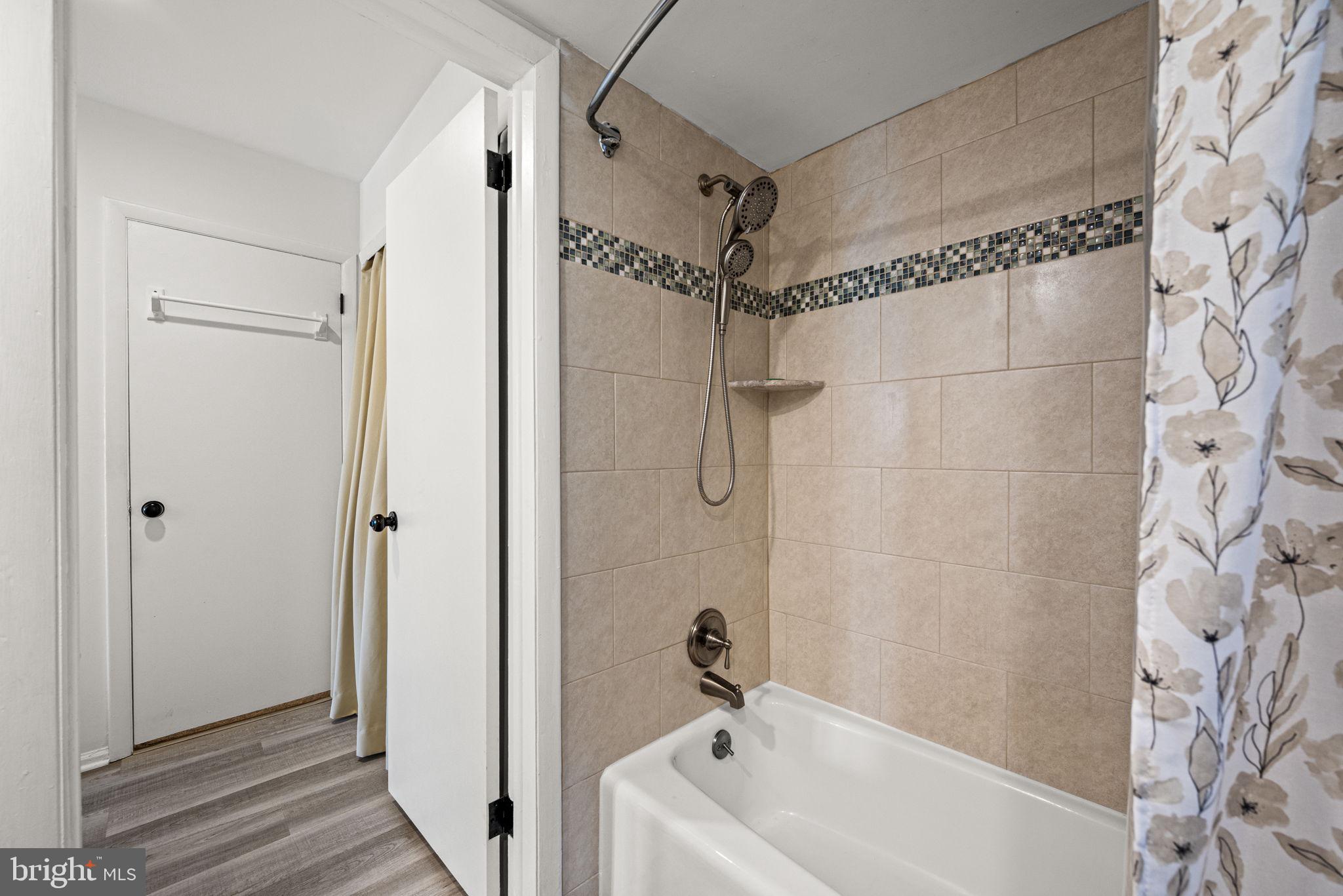 GREENE COUNTRIE VI - Residential