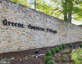 147 W KENILWORTH CIRCLE