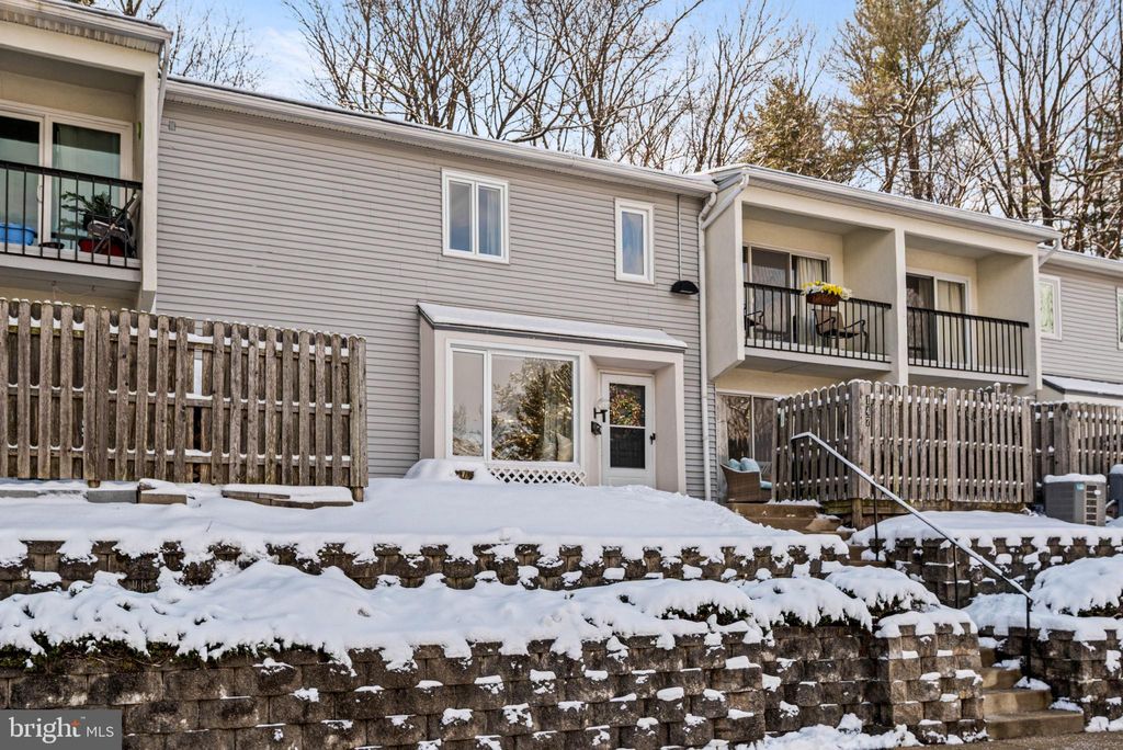 Photo of 147 W Kenilworth Circle, NEWTOWN SQUARE, PA 19073 (MLS # PADE2106766)