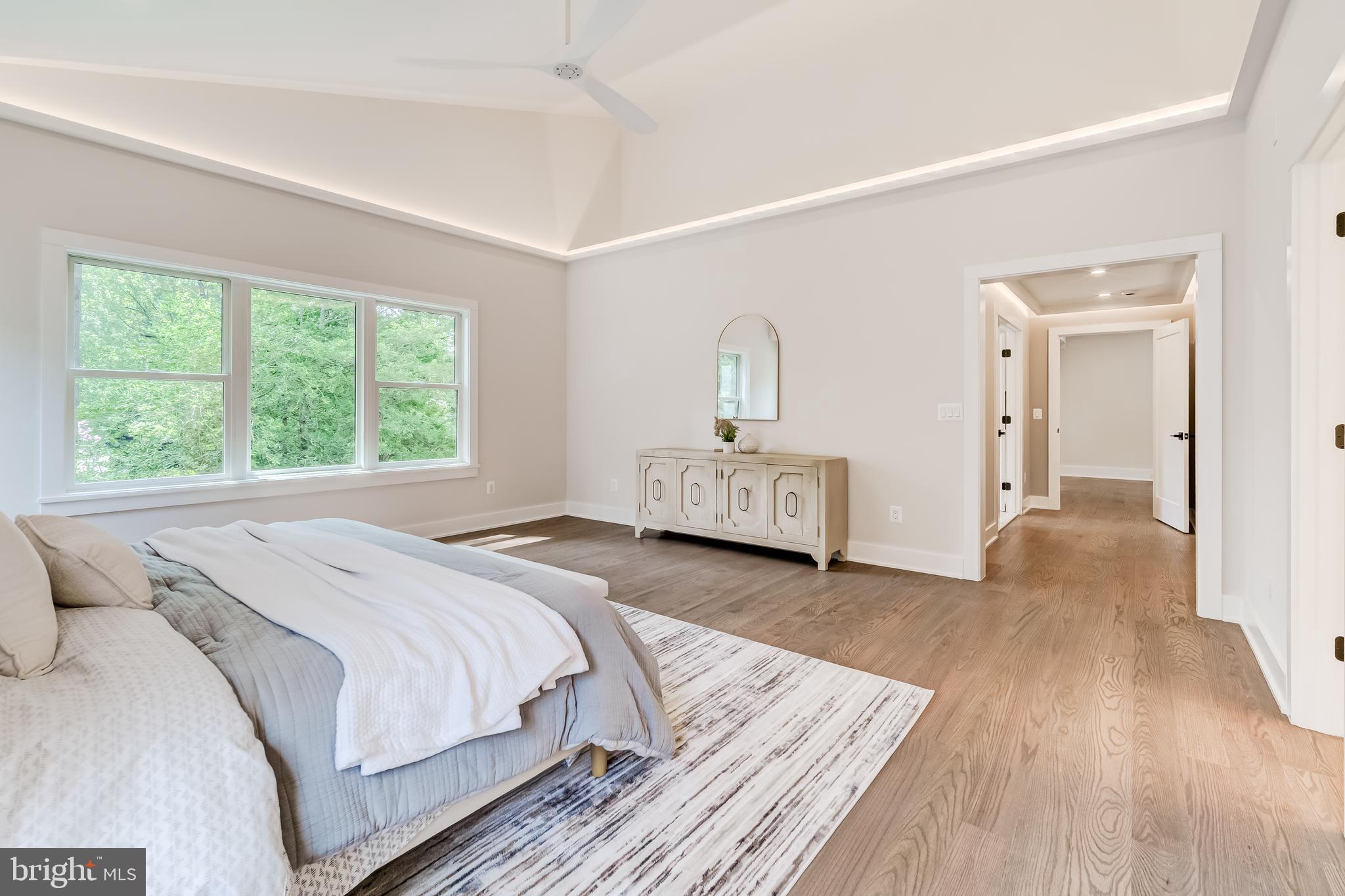 VIENNA WOODS - Residential