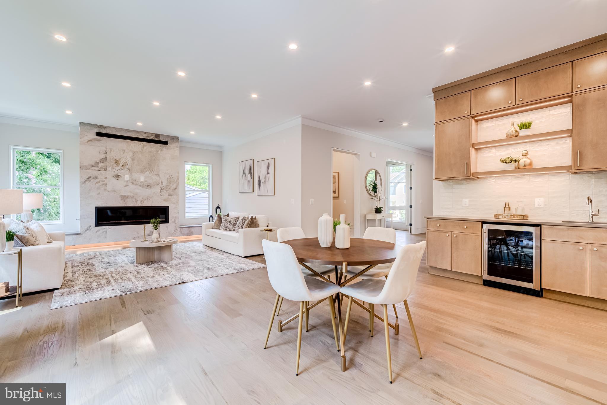 VIENNA WOODS - Residential