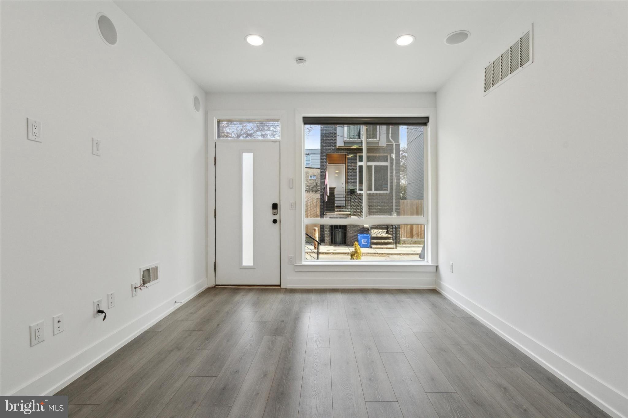 NORRIS SQUARE - Residential