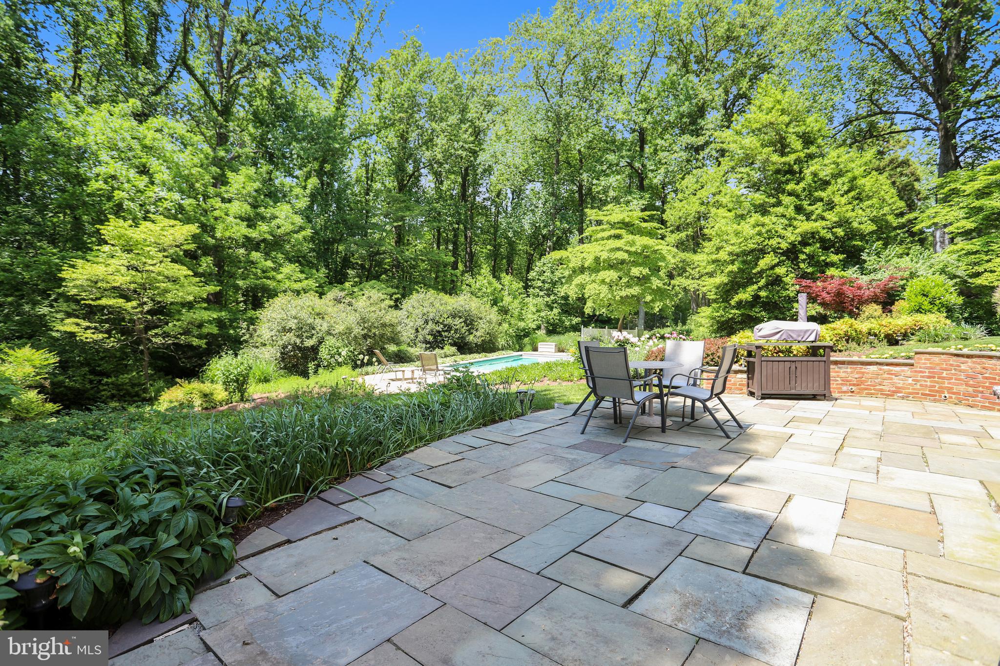 POTOMAC OUTSIDE - Residential